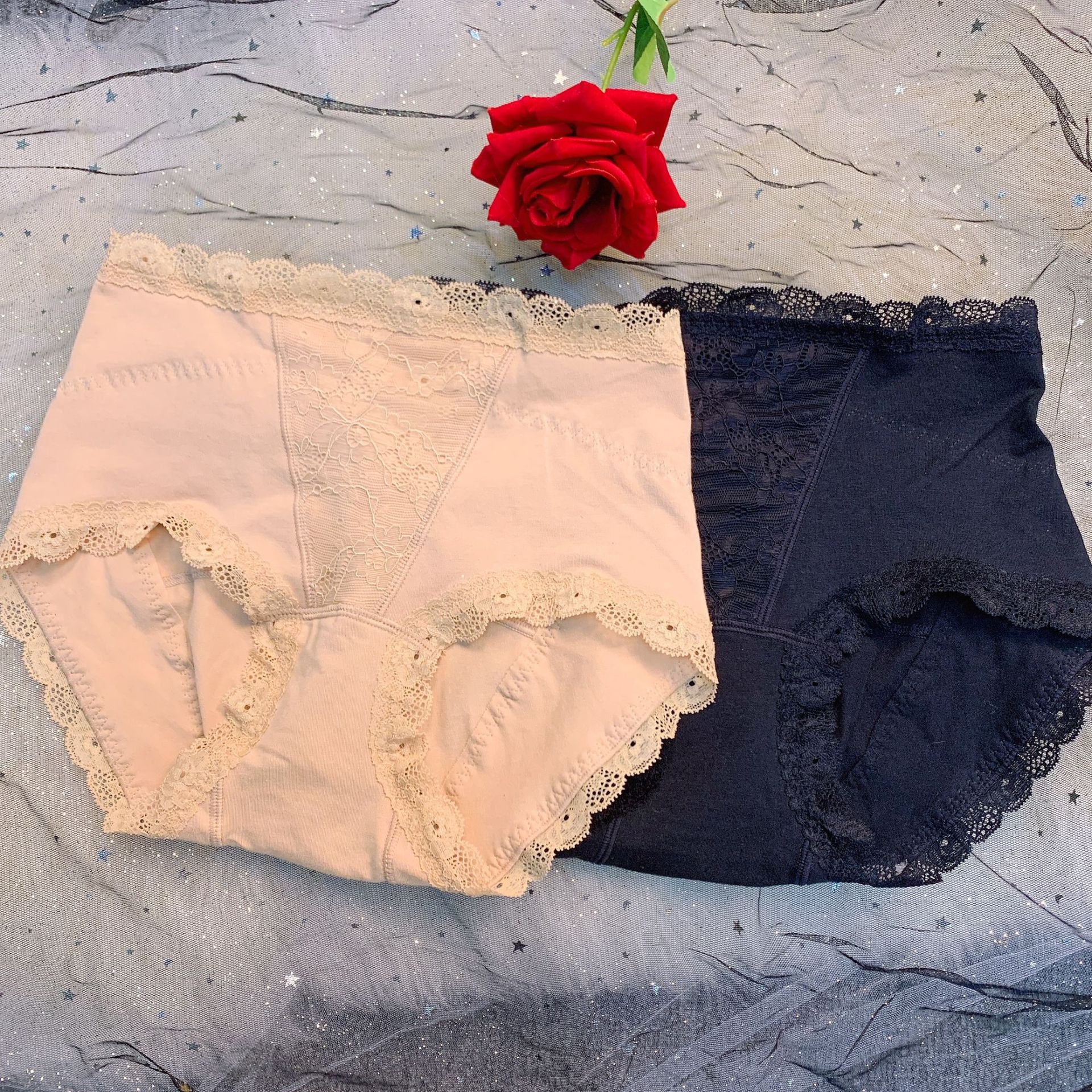 Factory wholesale Japanese mid-waist cotton triangle sexy hip underwear breathable and comfortable seamless ladies pants underwear