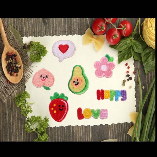 Embroidered patch with self-adhesive fruit and heart design, perfect for clothing decoration and embellishment.