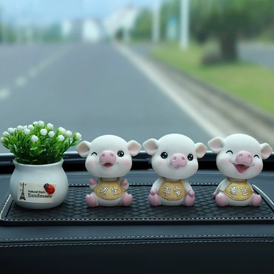 Decoration Supplies Goddess Center — Car ornaments - gold-family-photo-3-pigs-white-auspicious-fruit-large-diamond-pad