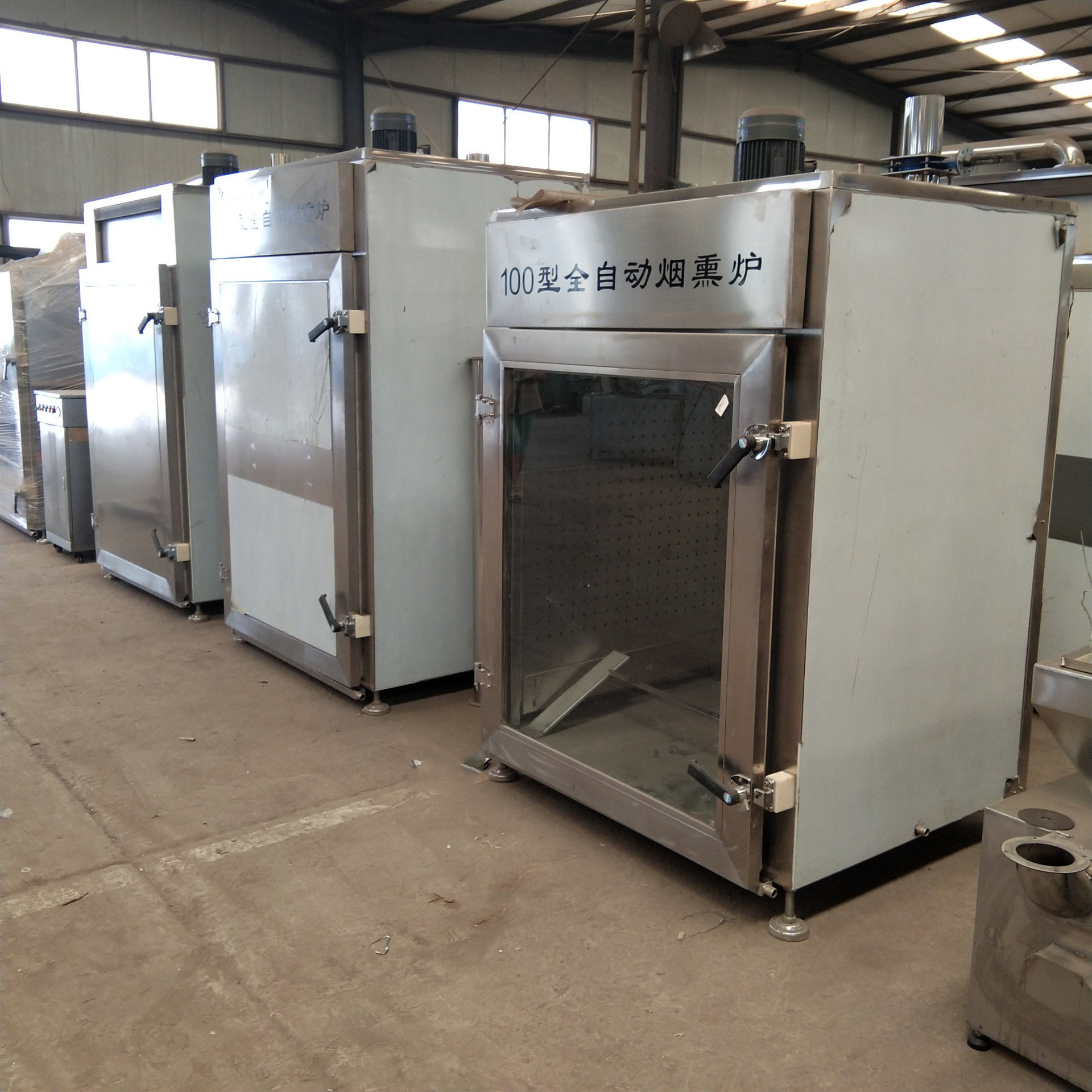 汇康机械研发电加热鸡鸭蒸煮箱 外置发烟红肠蒸熏上色炉价格优惠