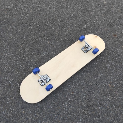 Children's Hand-painted Skateboard Dual-Side Blank Deck 7 Layers Chinese Maple Natural Wood Color DIY Hand-Painted Graffiti Painting Skateboard