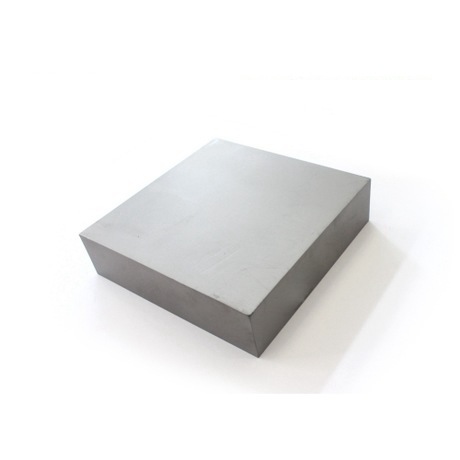 钨合金板 采用良好的钨合金毛坯以及特殊的冷轧热轧而成