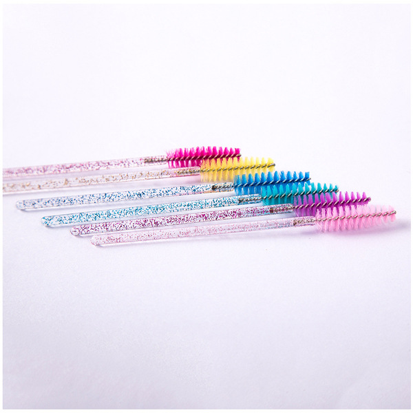 Disposable convenient brush for eyelashes