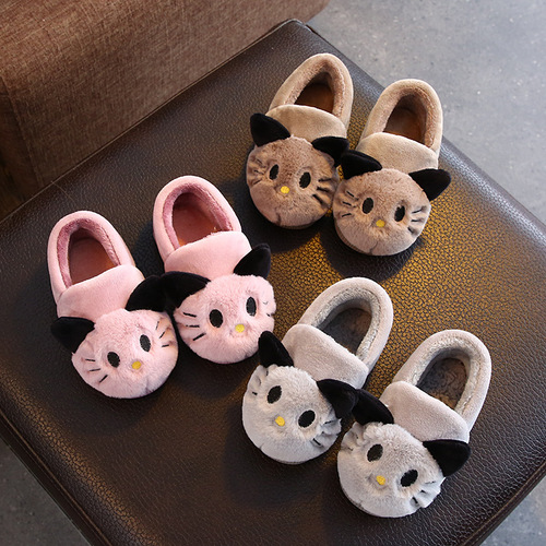 Baby cotton slippers for winter, 1-3 years old, for girls—warm indoor cotton shoes with heel for children; cute cartoon style for boys, suitable for autumn and winter.