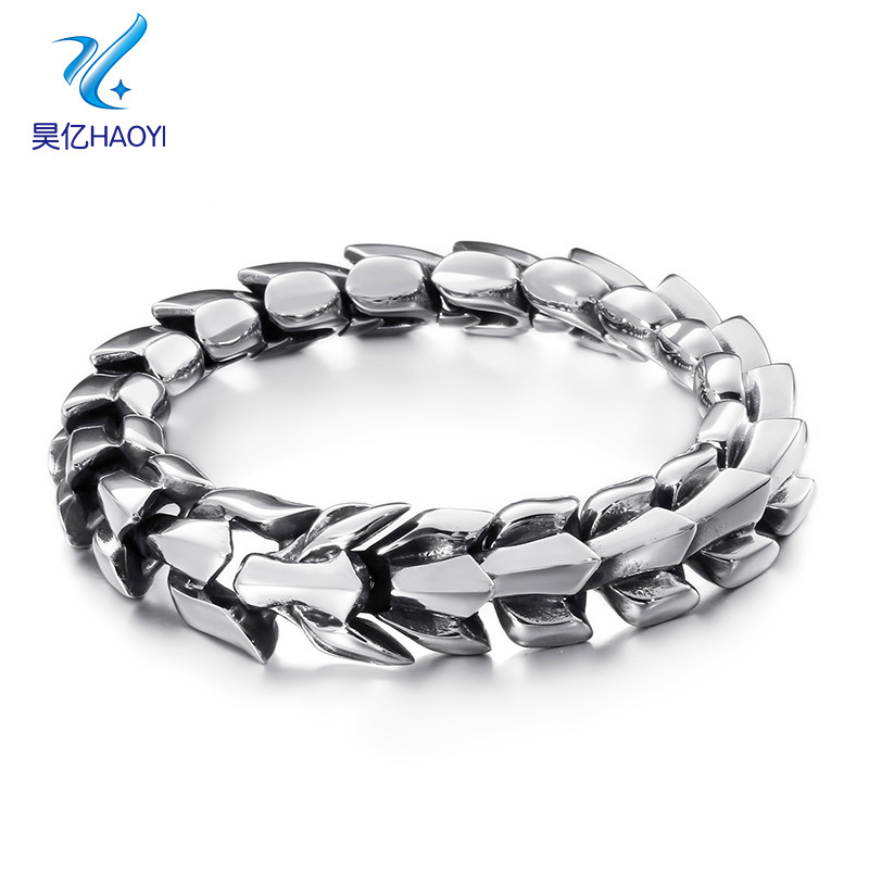 Factory jewelry wholesale men's personality creative fashion dragon chain bracelet punk trend domineering titanium steel bracelet Factory jewelry wholesale men's personality creative fashion dragon chain bracelet punk trend domineering titanium steel bracelet