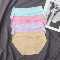 New Sexy Seamless Underwear Solid Color Ice Silk One Piece Cotton Crotch Briefs Large Size Women's Underwear Wholesale