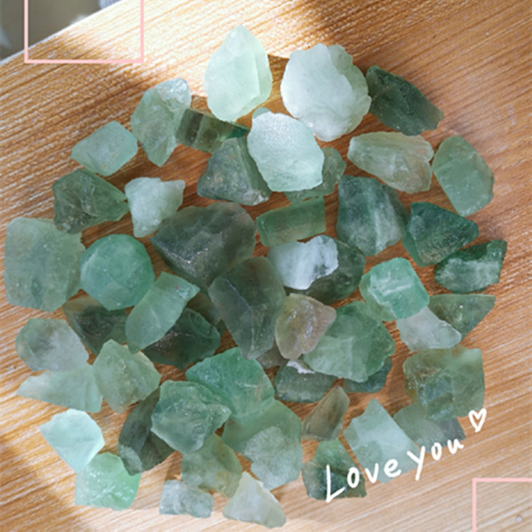 厂家供应 萤石颗粒 工艺品 绿色 紫色 萤石颗粒   萤石块