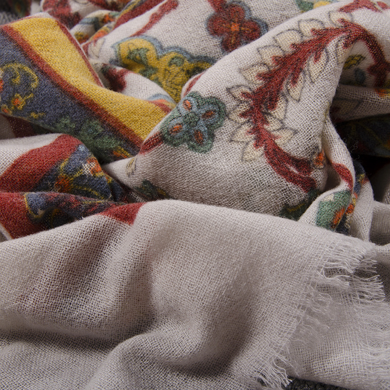 2019 nueva fábrica al por mayor de Mongolia Interior lana hervida serie Fanhua bufanda Cachemira Otoño e Invierno chal