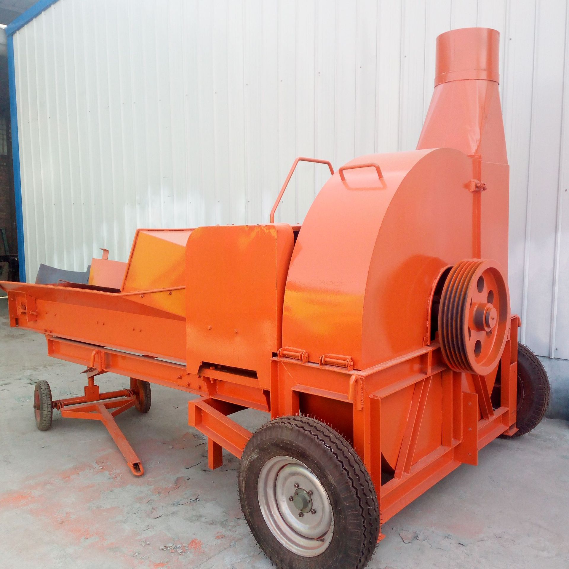 批发8吨 10吨 15吨 20吨 30吨铡草机 青贮铡草揉丝机 秸秆粉碎机