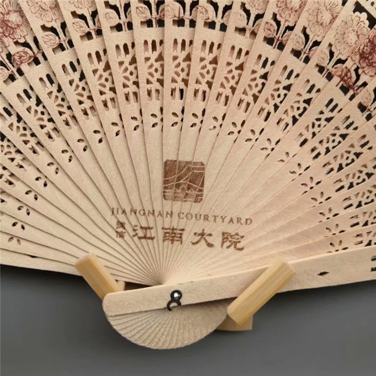 Ventilador de sándalo ventilador de madera transfronterizo soporte de la boda lote mezclado borde hueso talla