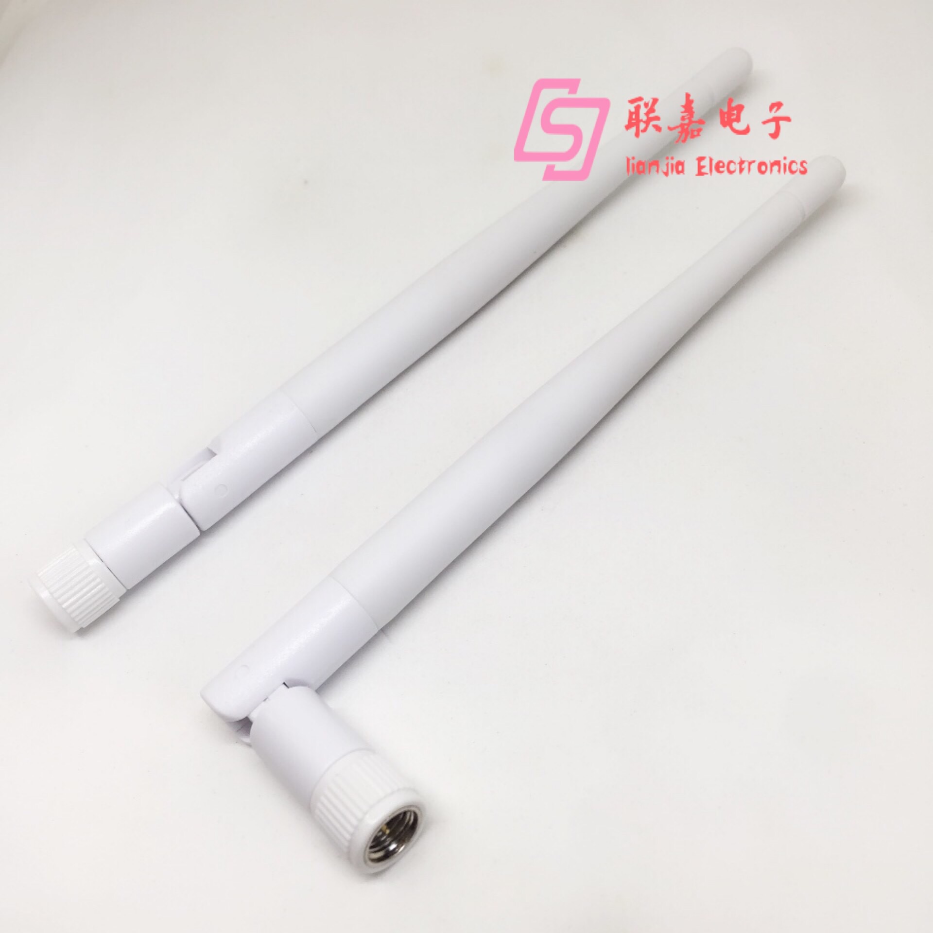 白色2.4G小折叠天线 3DB增益天线14cm SMA内针/内孔全向胶棒天线