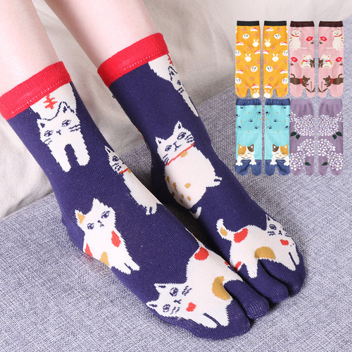 Two-toe two-toe socks, women's split-toe socks, two-toe socks, cotton toe mid-tube autumn and winter flower warm and sweat-absorbent pig's trotter socks, Japanese style