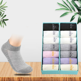 �־�͸��Ůʿ��Ͳ�����\�Ӷ��m�Y���bһ�����l200ᘾW��͸��Ů�m