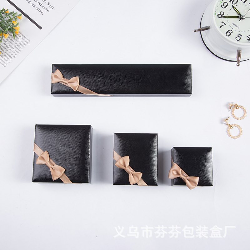 简约精美扎花首饰品盒包装盒 戒指耳环吊坠项链手镯盒挂件盒批发