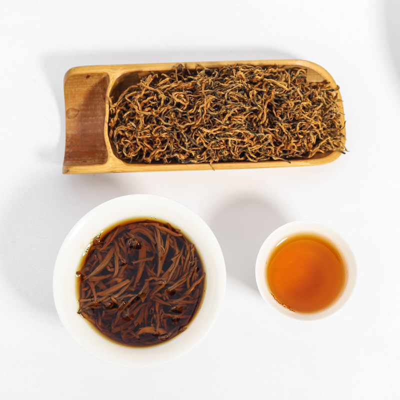 올 골드 눈썹 - 새싹은 둥글고 곧으며 호박색을 띤다.