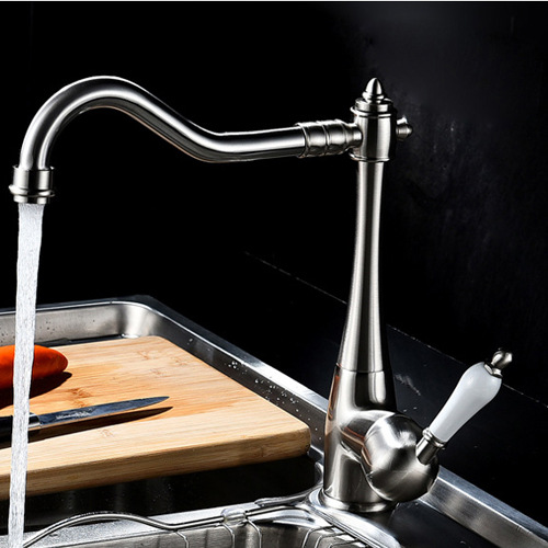 El comercio exterior de estilo Europeo de latón giratorio cocina Cuenca del fregadero de la cocina lavabo de cerámica manija de Oro caliente y fría grifo antiguo