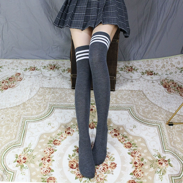 High -gray bottom white bar