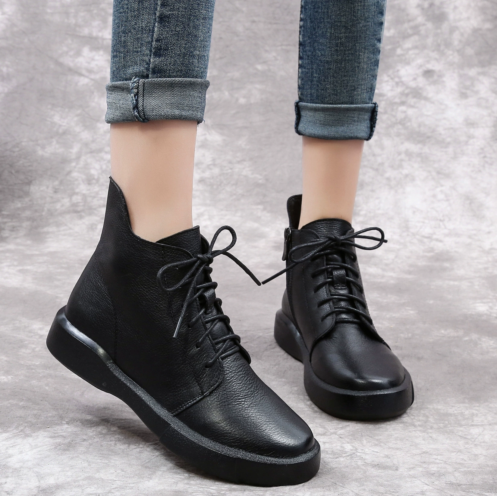 2024 новые женские одиночные сапоги из натуральной кожи, короткие сапоги ручной работы, европейские ботинки на плоской подошве, Ботинки Martin на шнуровке