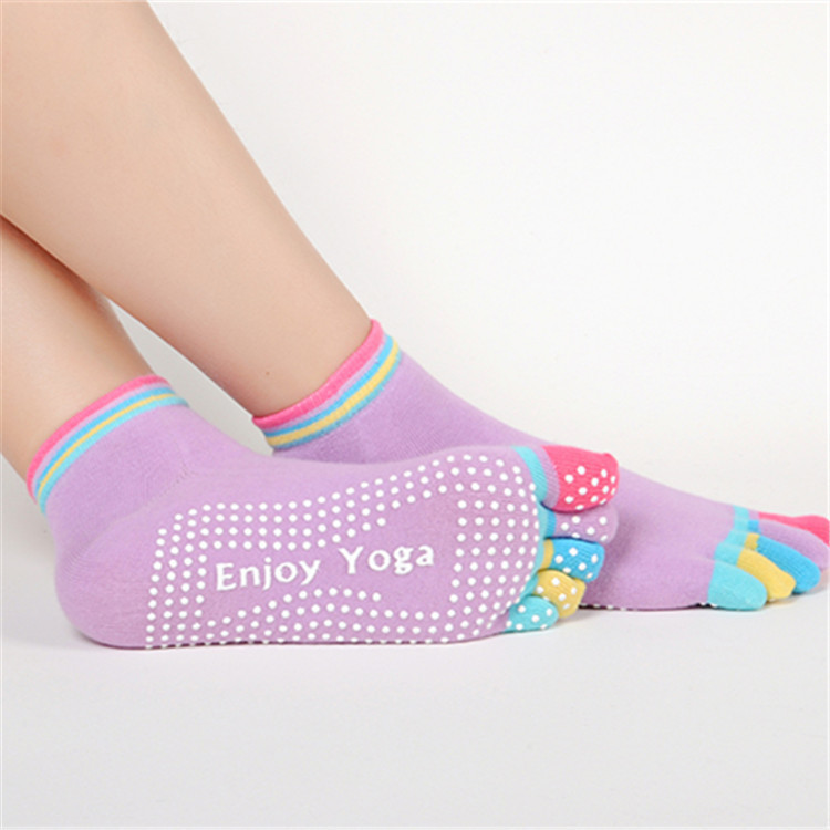 Wholesale new ladies with heel dispensing anti-HUA yoga socks health sports five-finger toe socks