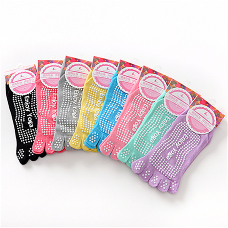 Venta al por mayor nuevo tacón de mujer dispensando anti-HUA calcetines de yoga deportes saludables calcetines de cinco dedos