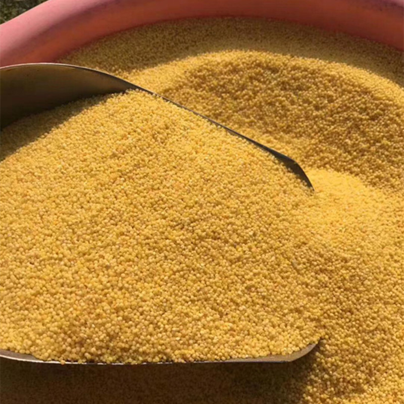 Yimeng Mountain Yellow Millet Farm's own fresh rice in the season can boil out oil and select 5kg of fresh coarse grain for distribution.