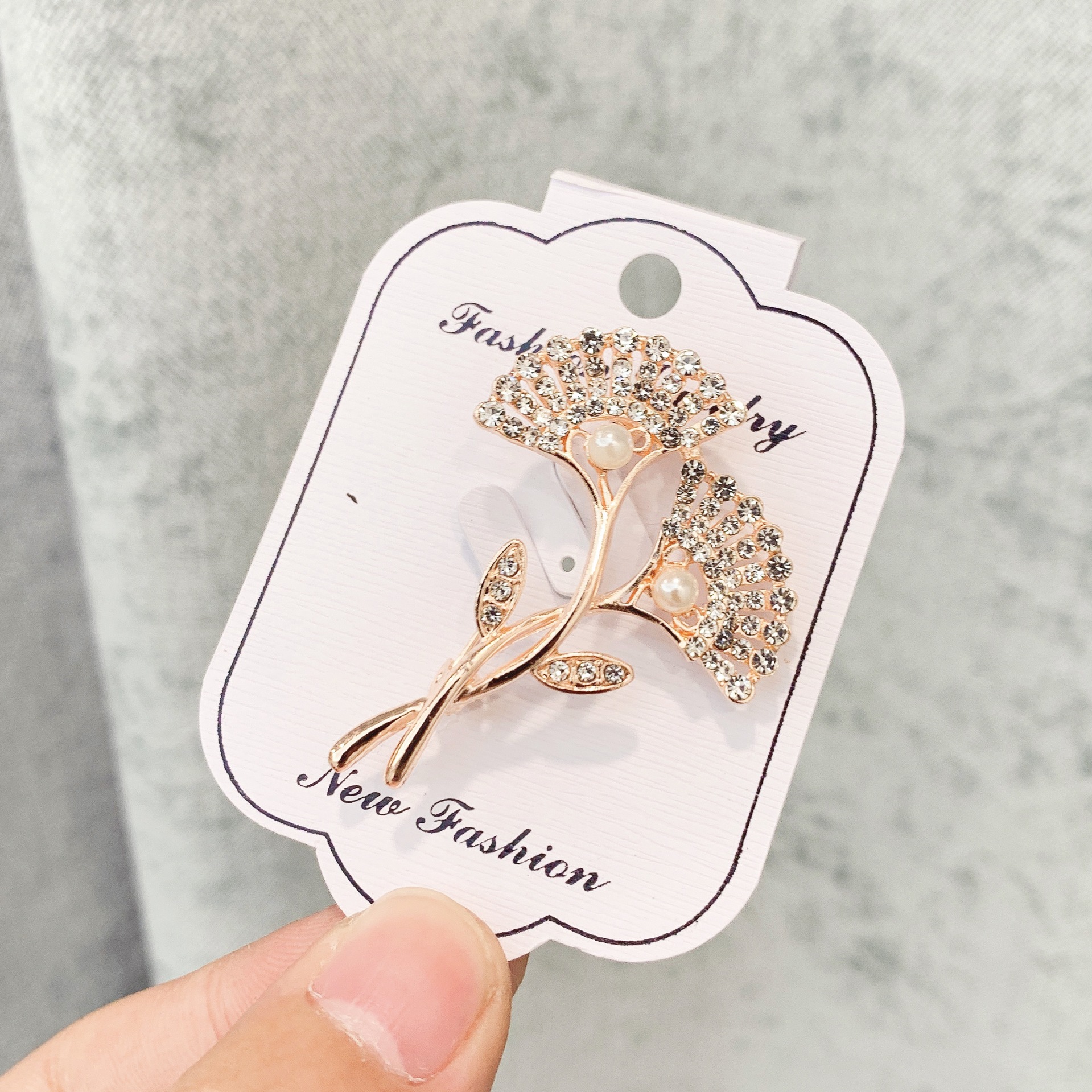 Creativo nuevo broche de alto grado de aleación rhinestone ramillete perla pin accesorios de moda fábrica directa en stock