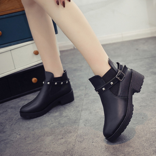 Women's Boots Snow Boots Women 2018 New Short Boots Martin Boots Women Korean Version Rivet Martin Boots Women Dropshipping One Piece
