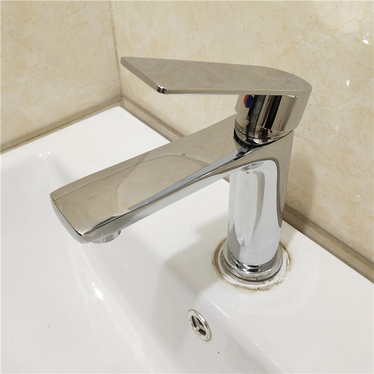 Copper hot and cold single hole basin faucet Apple table basin basin faucet bathroom washbasin faucet wholesale