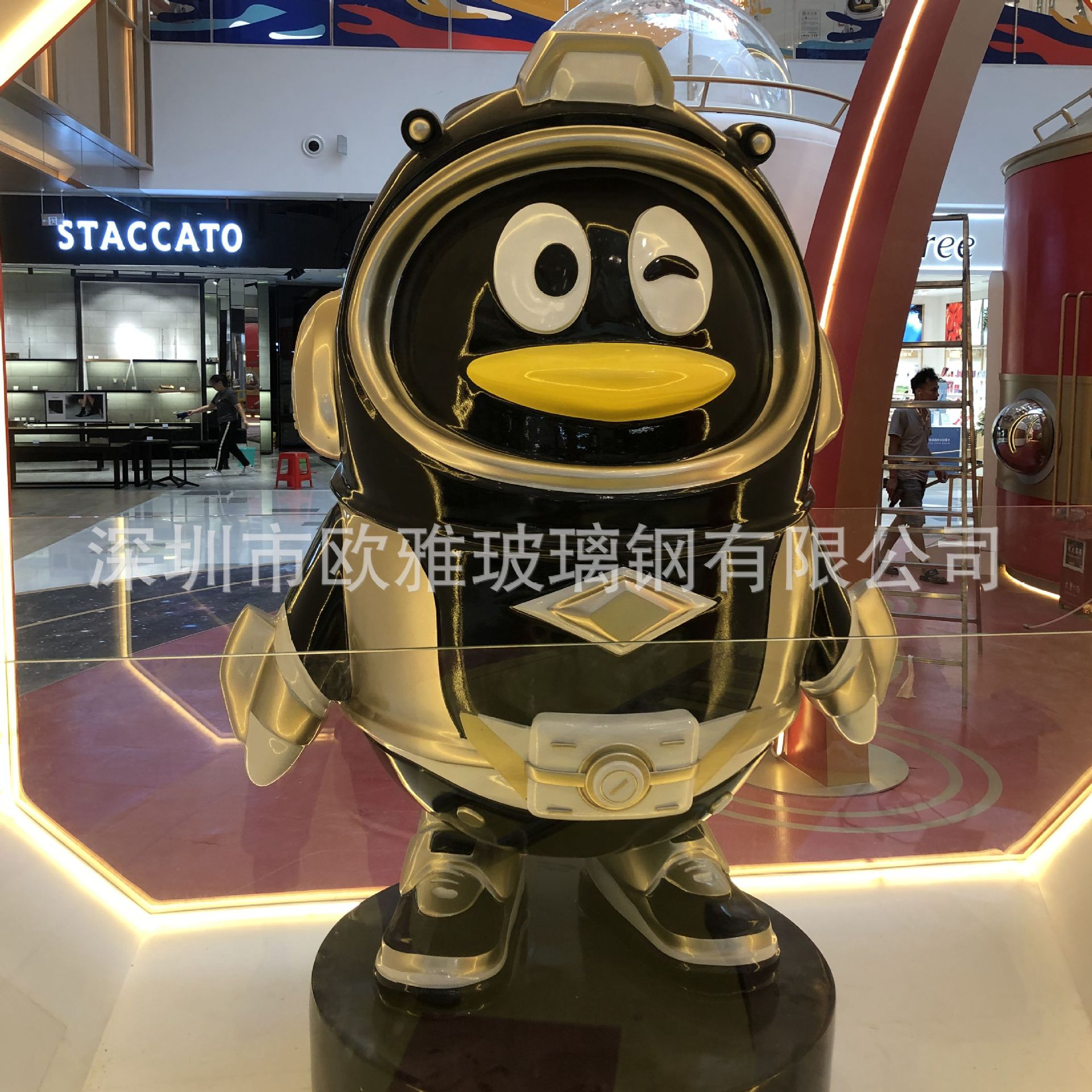 8米大型雕塑玻璃钢  品牌卡通企鹅 户外商场景观美陈 造型玻璃钢