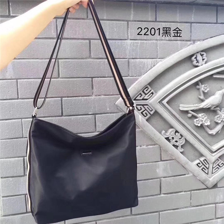 2201 블랙 골드