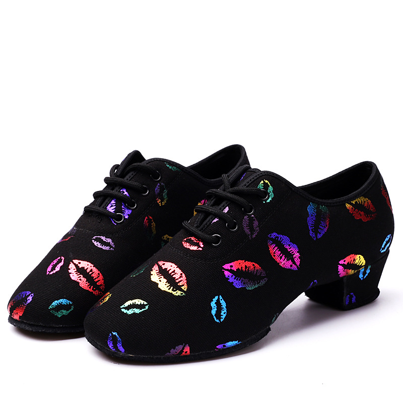 Autumn and Winter Children's Colorful Lip-Print Stage Shoes, Latin Dance Practice Shoes, Professional Dance Shoes, Kids-Specific Non-Slip Shoes for Catwalks