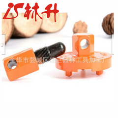 Applying the clutch separation on HUSQVARNA CLUTCH FLYWHEEL REMOVAL 14MM