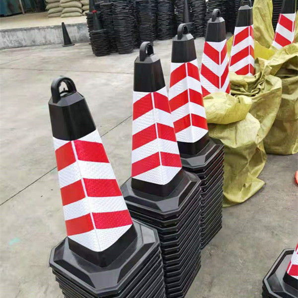 Rubber Road Cone Roadblock Reflective Cone 70cm Ice Cream Bucket No Parking Traffic Facility Weighted and Thickeneded