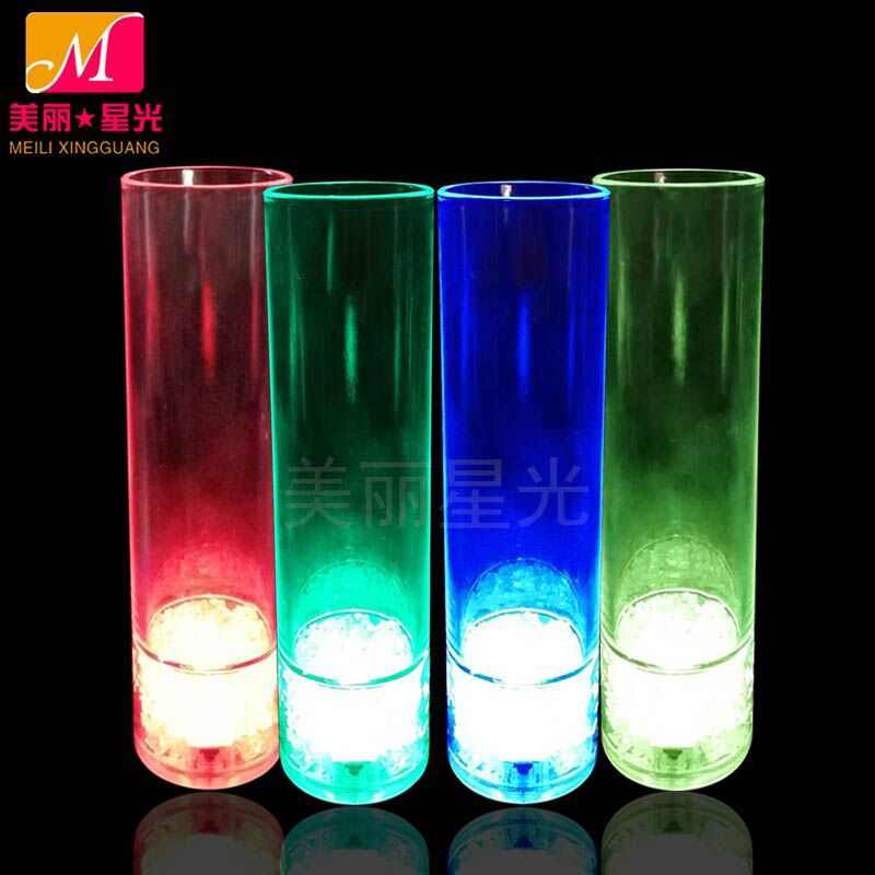 Taza de jugo led al por mayor 260ml taza luminosa de plástico de calidad alimentaria fabricante de taza de jugo de luz intermitente colorida