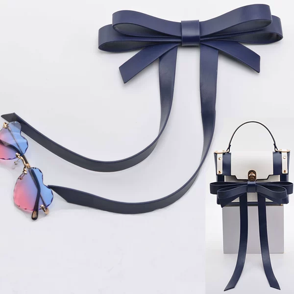 With bow, blue