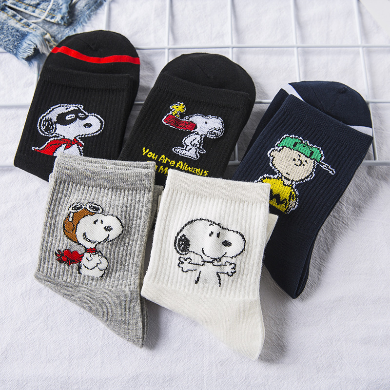 Autumn and Winter Mid-Calf Socks for Women, Japanese-Style Cartoon Cute Snoopy Creative Socks, Liaoyuan Wholesale, Cute and Sweat-Absorbent