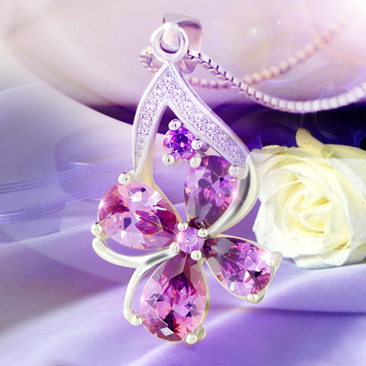 Sophisticated pendant