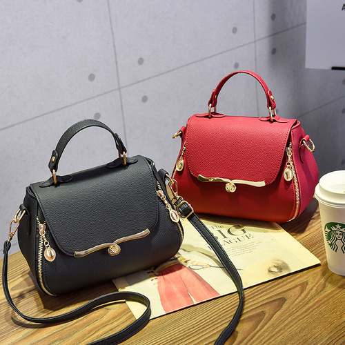 Bag  New Women's Handbag Small Bag Japanese and Korean Style Simple V-Shaped Small Square Bag Fashion Shoulder Bag Crossbody Bag