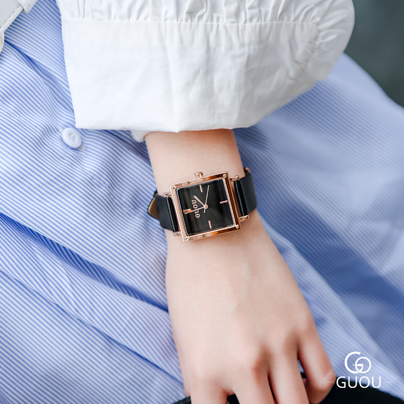 古欧guouレトロな女性の腕時計は簡単な学生の小さい方の時計の防水のファッションの新型の石英の女性の腕時計です。
