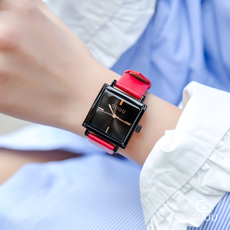 古欧guouレトロな女性の腕時計は簡単な学生の小さい方の時計の防水のファッションの新型の石英の女性の腕時計です。