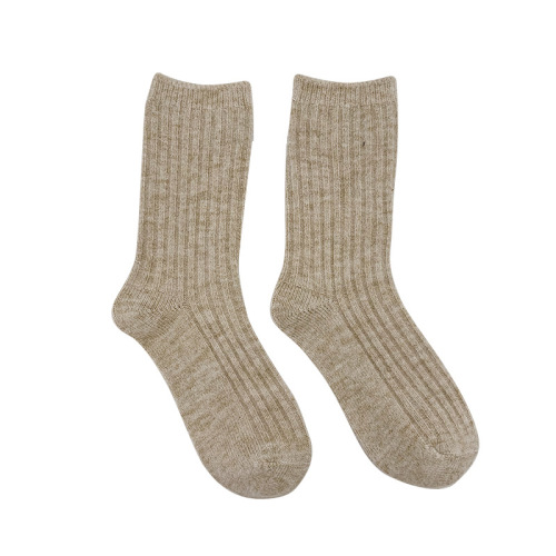 IOULOR wool socks winter wholesale women's thickened cashmere socks Japanese Korean socks mid-tube trendy socks pile socks