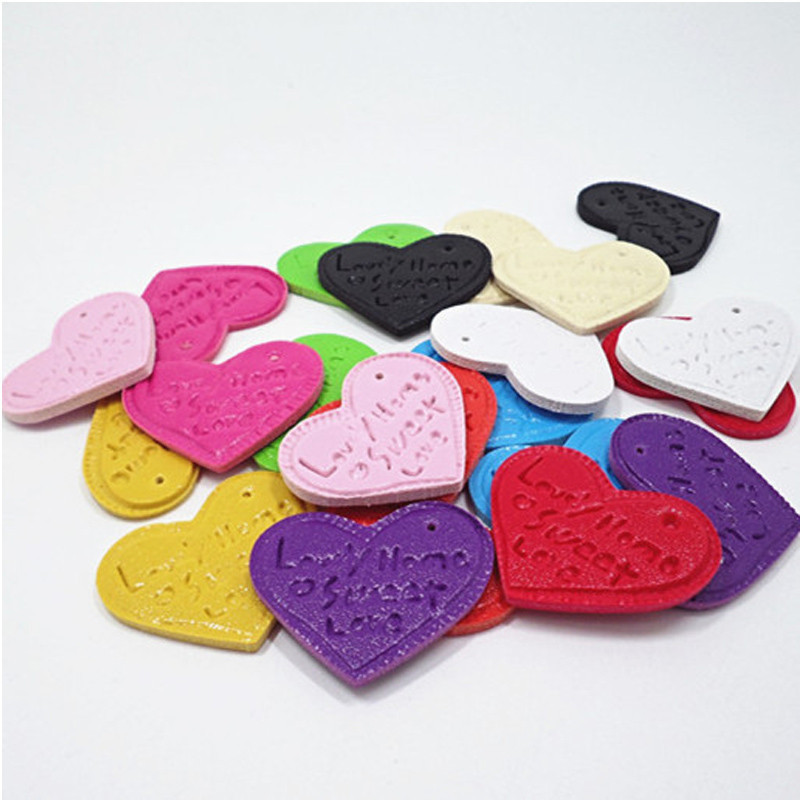 G04 heart Pu imitation leather lettering love leather key chain small accessories pendant material DIY jewelry accessories accessories