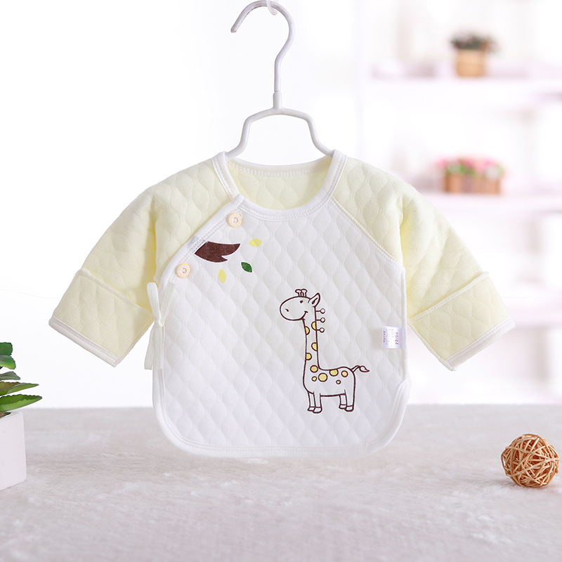 Cálido ciervo amarillo