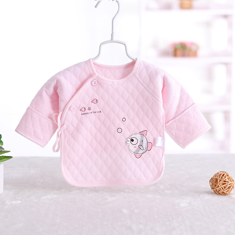 Comida caliente de pescado pequeño