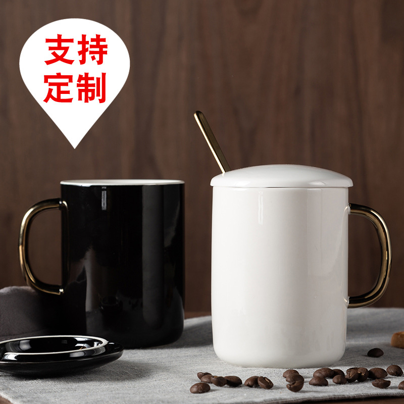 Tazas de cerámica doradas originales tazas de oro creativas tazas de agua tazas de café cubiertas cucharas regalos al por mayor