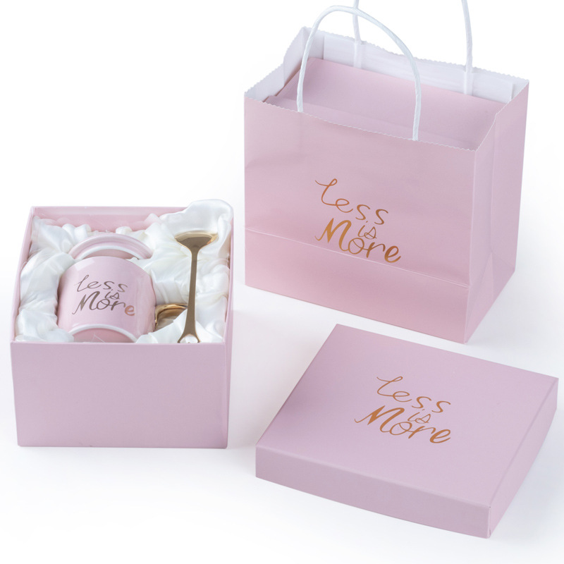 Tazas de cerámica doradas originales tazas de oro creativas tazas de agua tazas de café cubiertas cucharas regalos al por mayor