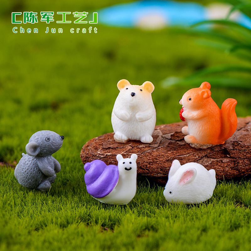 Chen Jun Craft Micro Landscape Mini Pocket Small Animal Small Hamster Rabbit Snail Succulent Plant Resin Ornaments