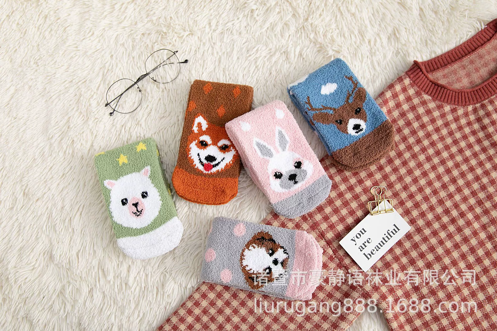 2019 autumn and winter new coral velvet warm thick cotton socks Japanese and Korean cute animal head men and women couple socks