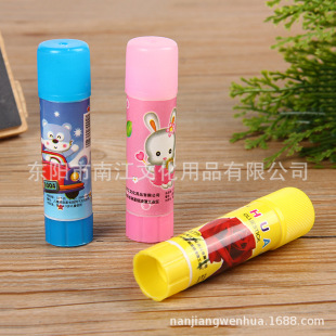 Factory direct supply 9g glue stick cartoon pattern student 9g glue stick solid pulp office supplies white
