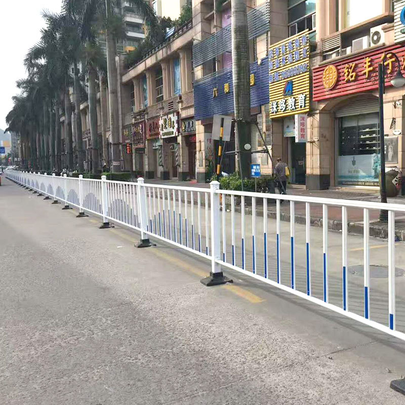 市政安全设施防护栏公路市政道路护栏锌钢隔离栏市政防撞隔离护栏